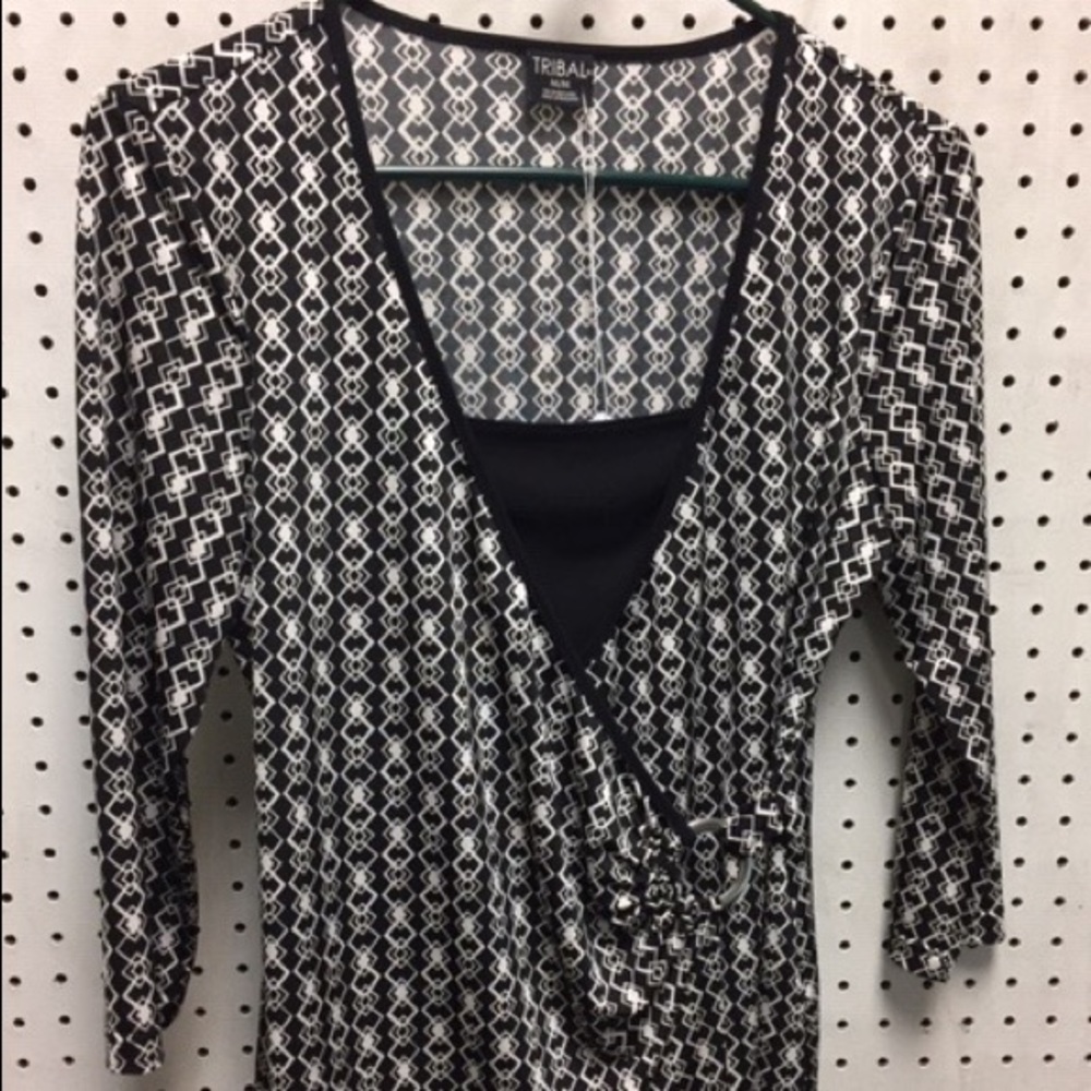 Tribal Cross over women’s top w/3/4 sleeve in black and cream